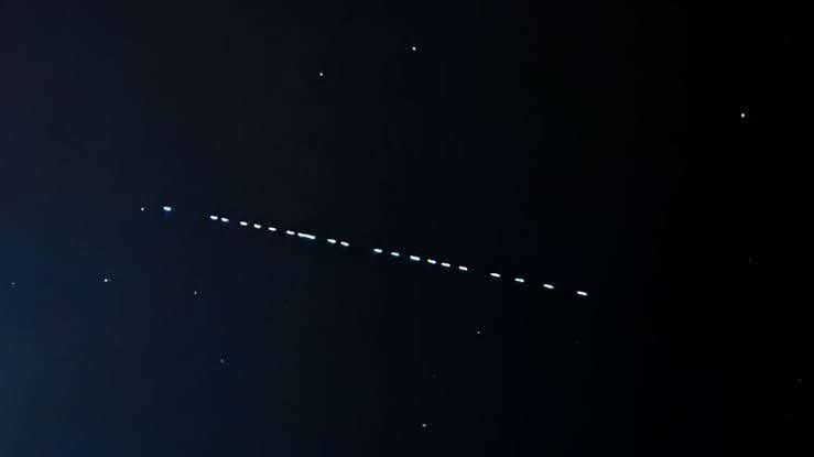 LIGHT ON SKY: সন্ধ্যার আকাশে এগুলো কি ড্রোন নাকি স্পেসশিপ! আতঙ্ক উত্তর বাংলার আকাশে। গুজব প্রমাণ করল বিজ্ঞান